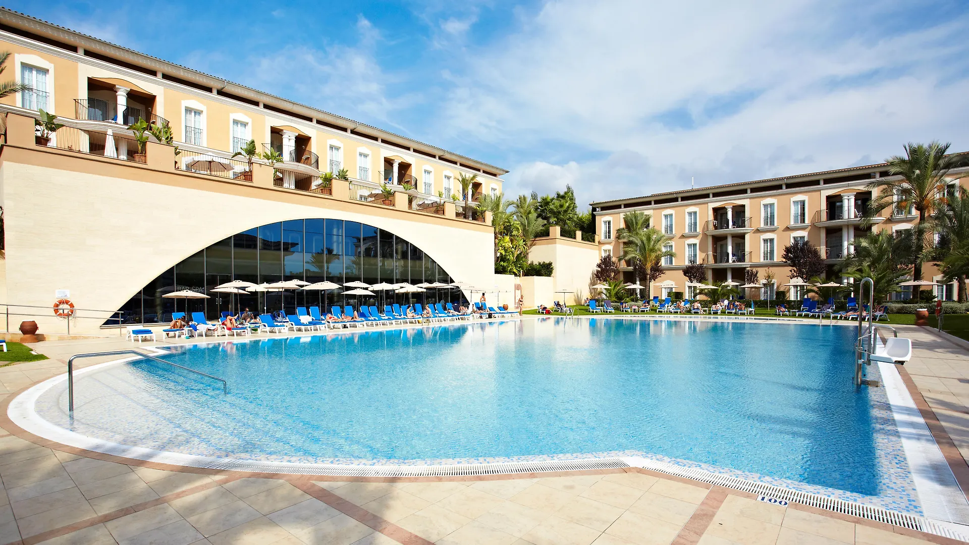 Отель Grupotel Playa De Palma Suites & Spa